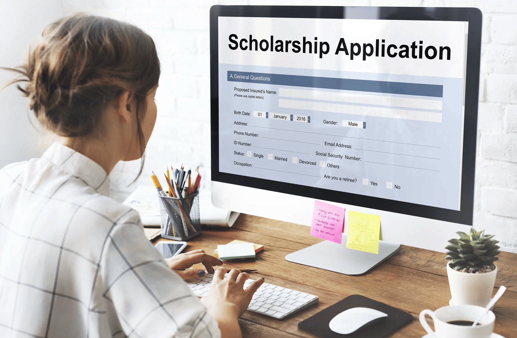 img-SHU_500781370-girl-scholarship-app