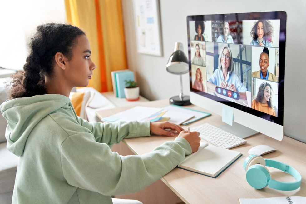 Top 4 Benefits of Joining a Global Student Community